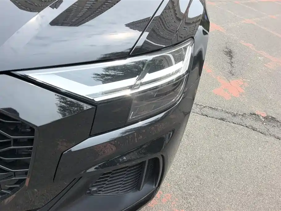 Audi Q8 2021 55 TFSI Luxury