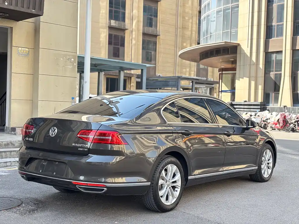 Volkswagen Magotan 2017 330TSI DSG Luxury