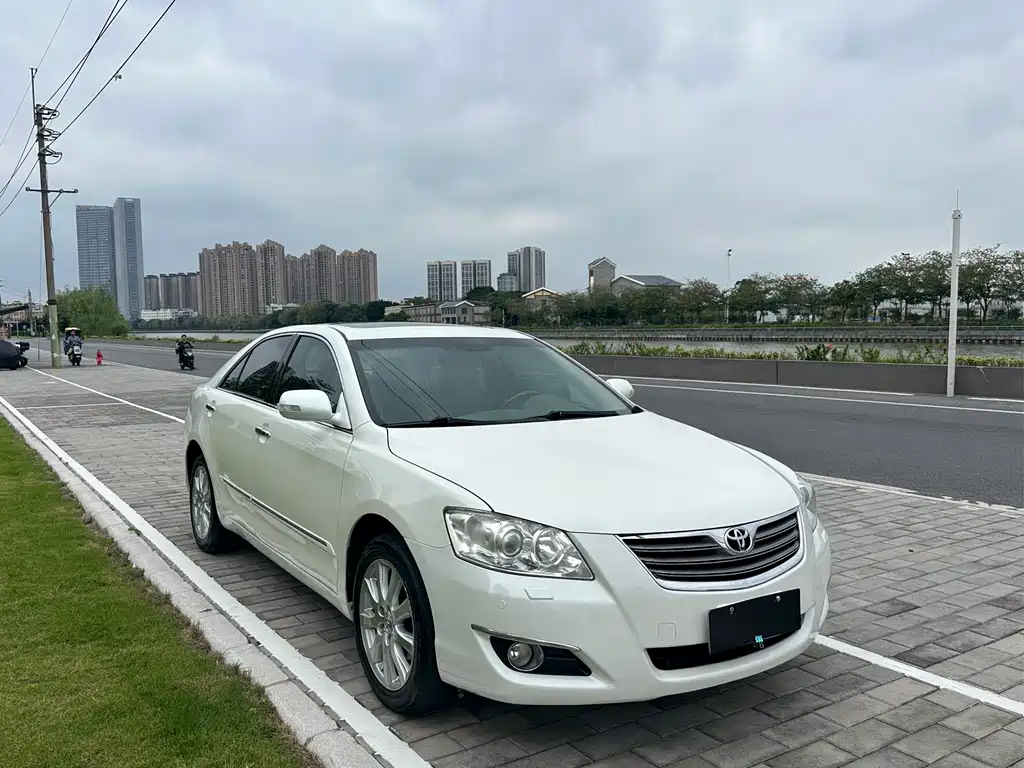 Toyota Camry 2007 240V