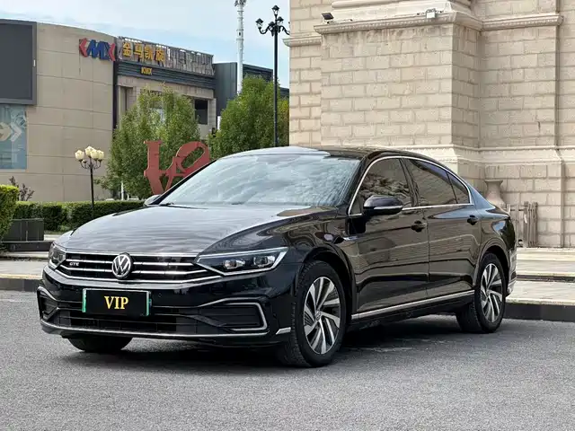 VOLKSWAGEN MAGOTAN GTE PLUG IN HYBRID 2021