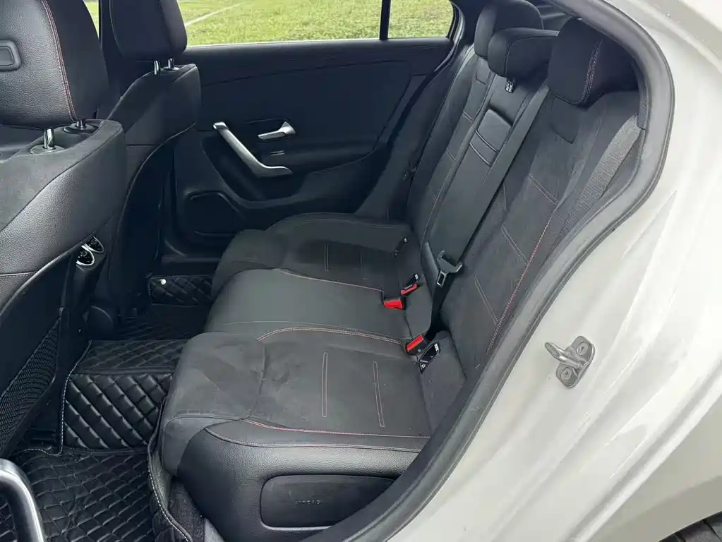 Mercedes-Benz A-Class A 2024 A 200 L Fashion