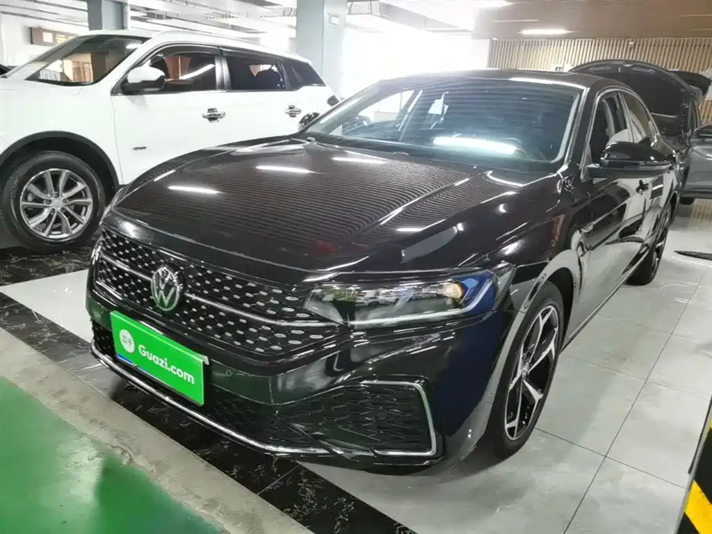 Volkswagen Passat 2024