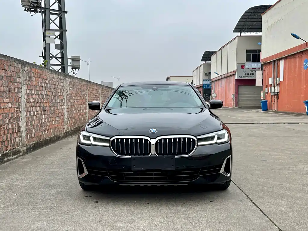 BMW 5 SERIES