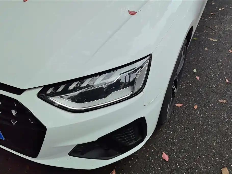 Audi A4L 2024 40 TFSI Luxury