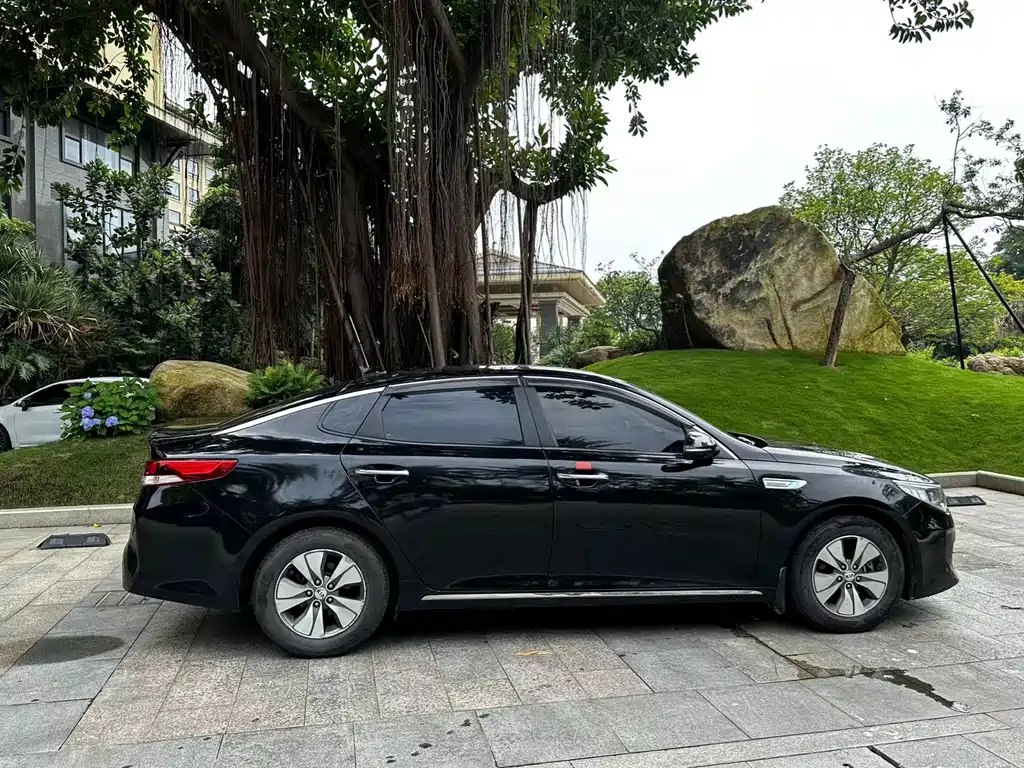Kia K5 2016 2.0L hybrid GLS