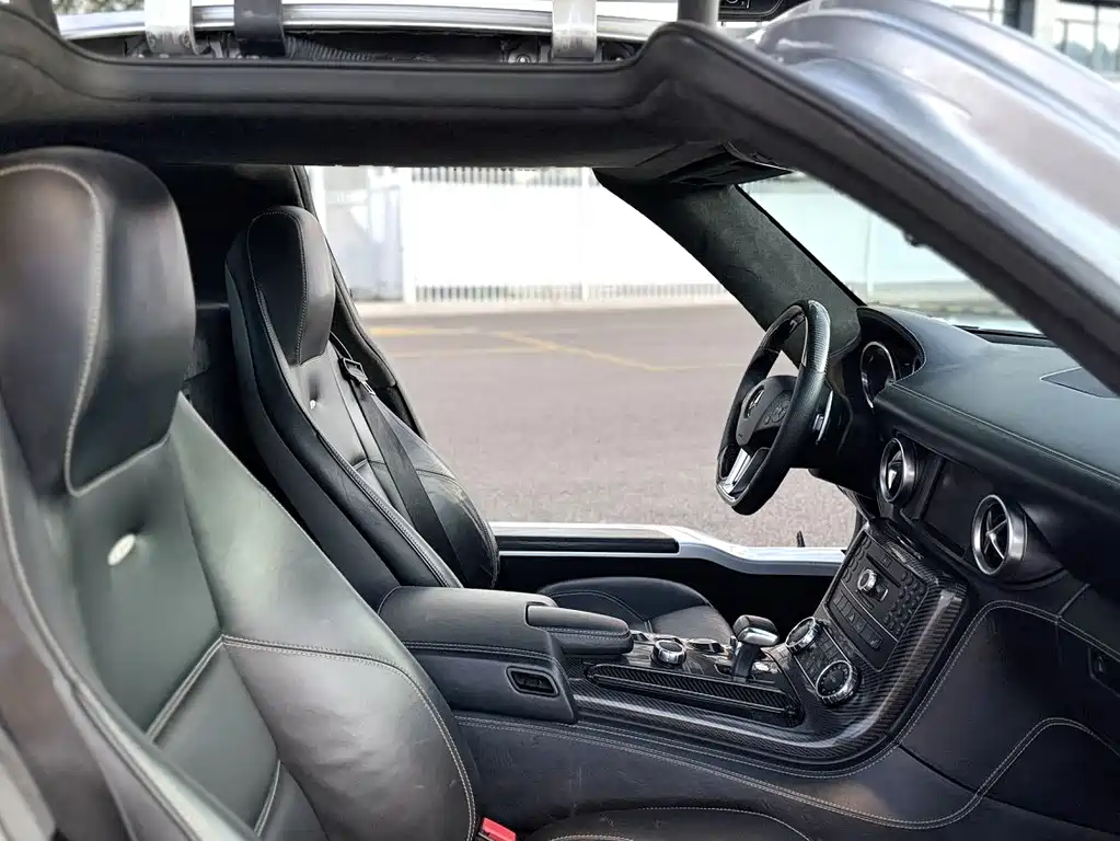 Mercedes-Benz SLS AMG — миниатюра 2