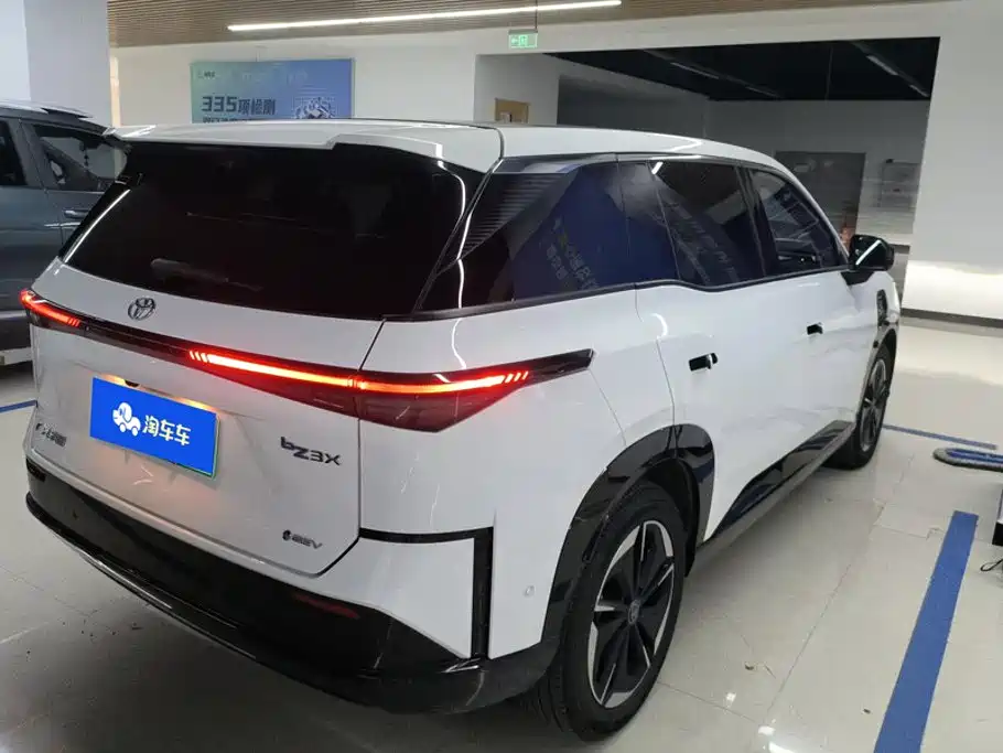 Toyota bZ3X — миниатюра 2