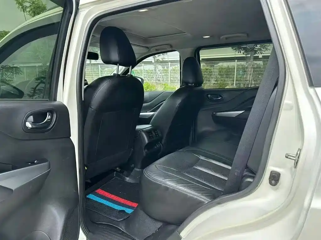 Nissan Terra 2018 2.5L AT Luxury