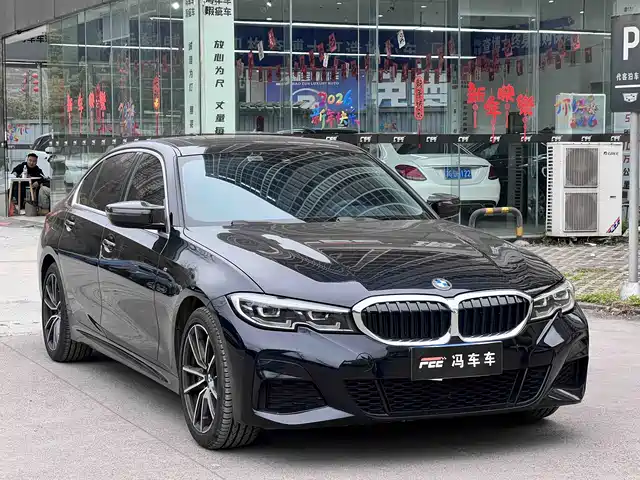 BMW 3 SERIES