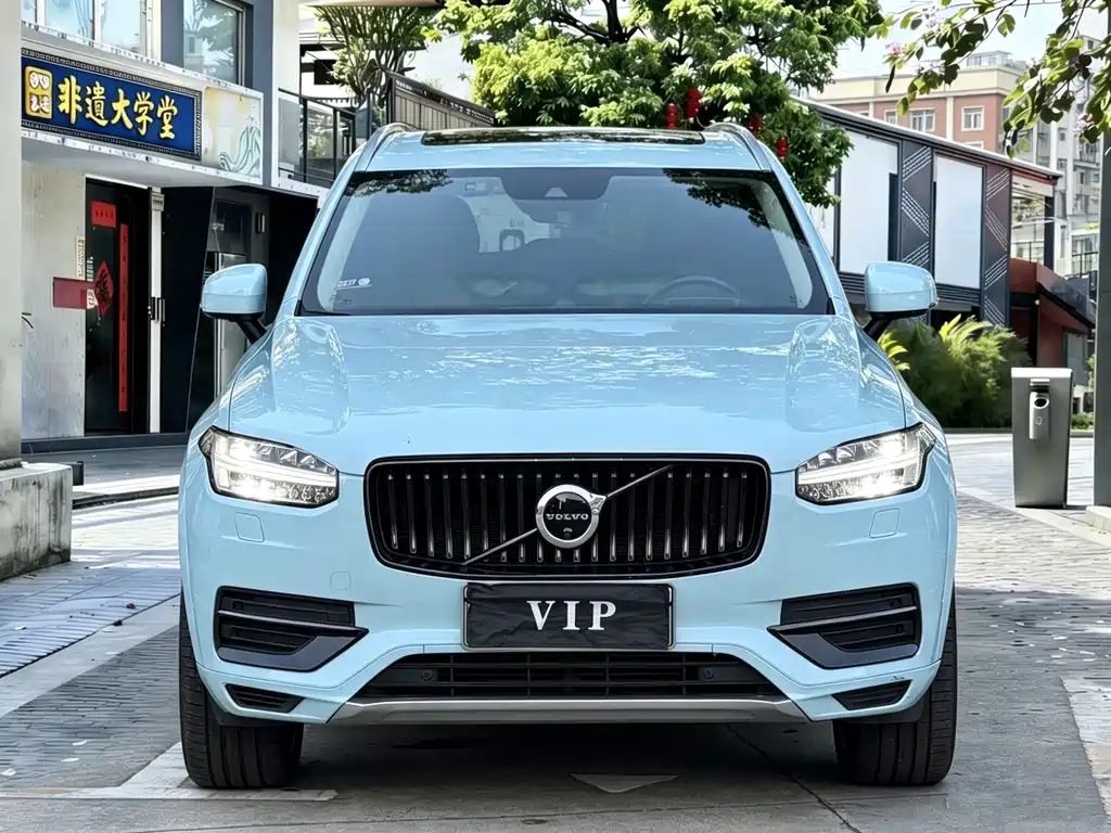 Volvo XC90 2018 T6 7 мест
