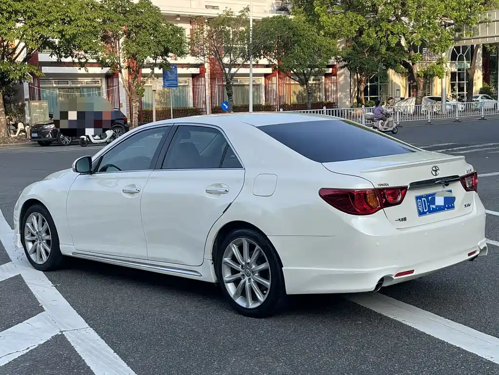 Toyota Reiz 2010 2.5V