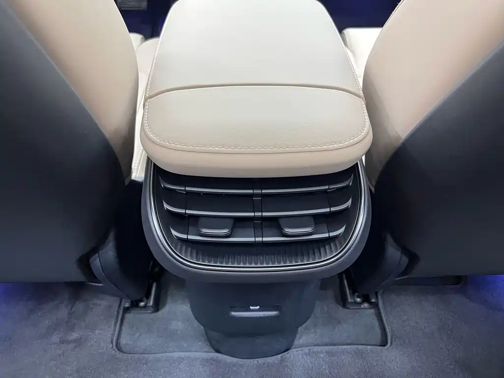 NIO ET5T — миниатюра 14