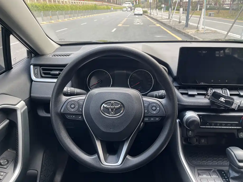 TOYOTA RAV4 RONGFANG