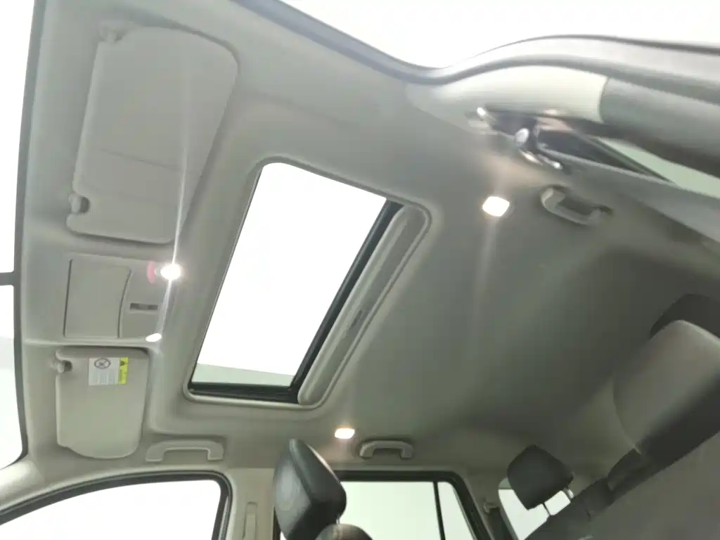 Nissan Terra — миниатюра 14