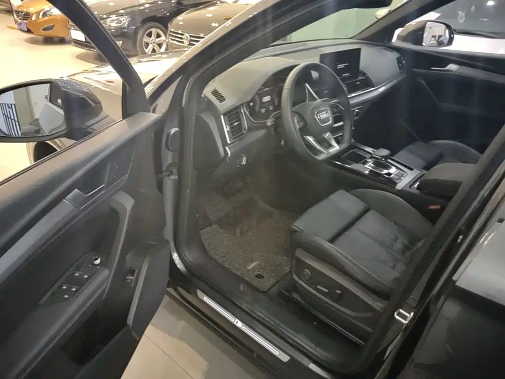 Audi Q5L Sportback — миниатюра 16