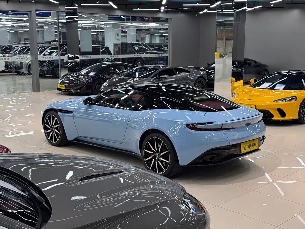 Aston Martin DB11 2019 4.0T V8 Coupe