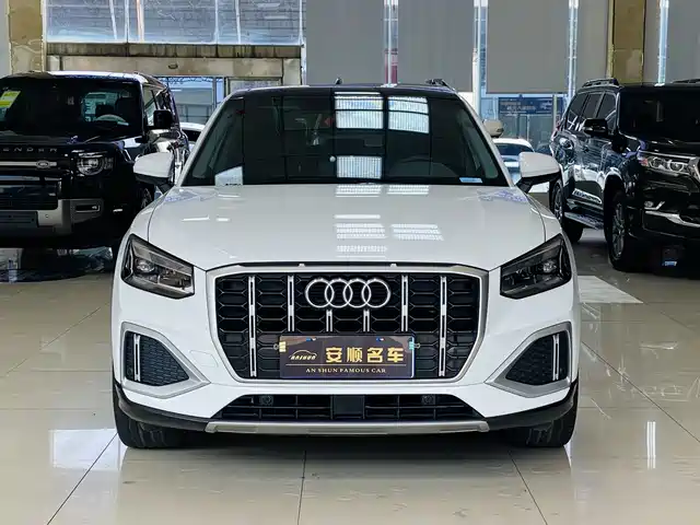 AUDI  Q2L 2023