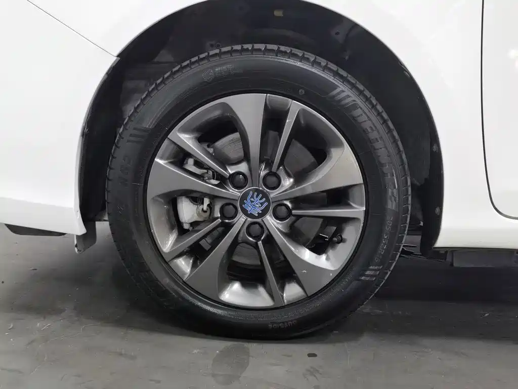 BYD Qin NEV — миниатюра 17