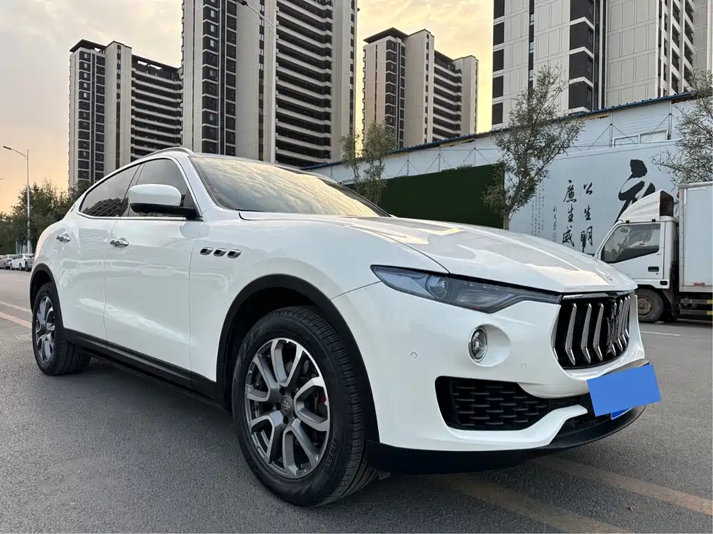MASERATI LEVANTE