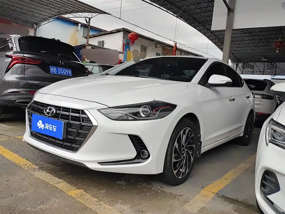 Hyundai Elantra 2020