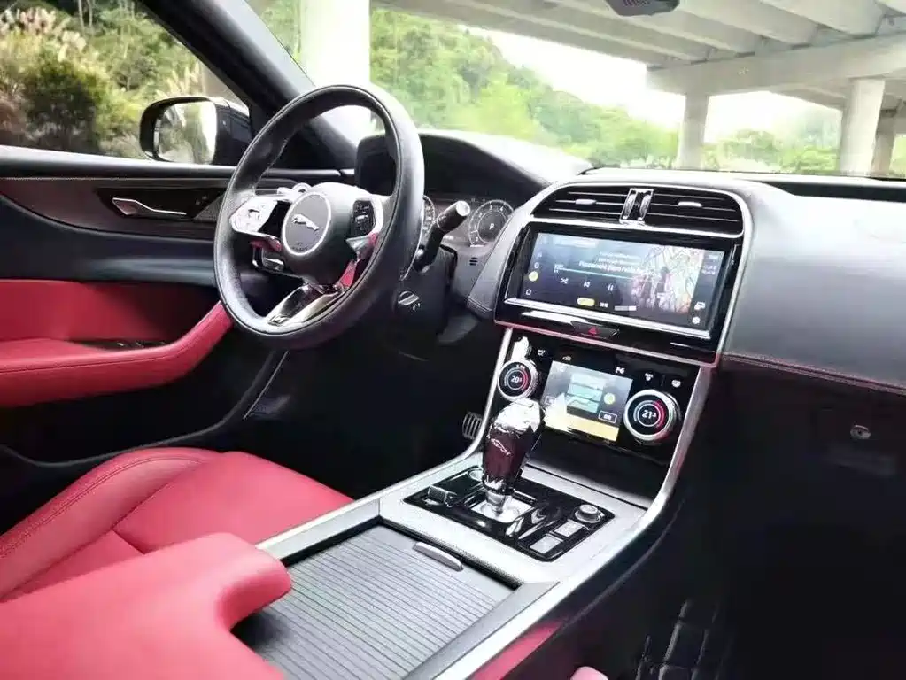 Jaguar XEL — миниатюра 6