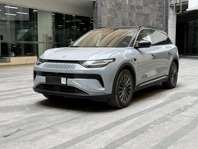 ZERO-RUNNING CAR ZERO RUN C11 2024