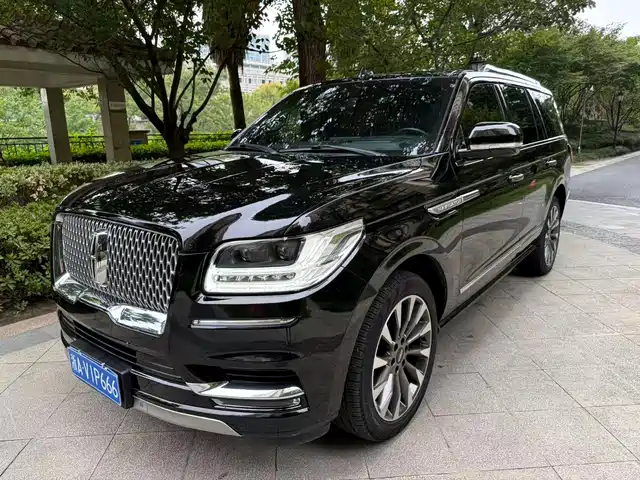 LINCOLN NAVIGATOR 2018