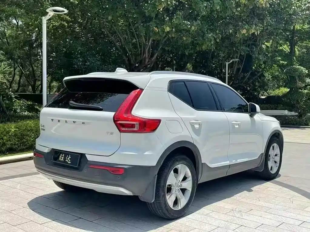 Volvo XC40 — миниатюра 9