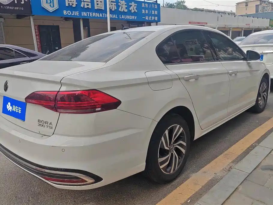 Volkswagen Bora 2024 200TSI DSG