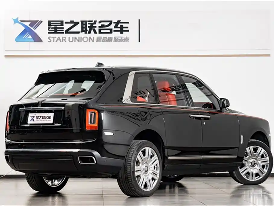 Rolls-Royce Cullinan 2024 мест