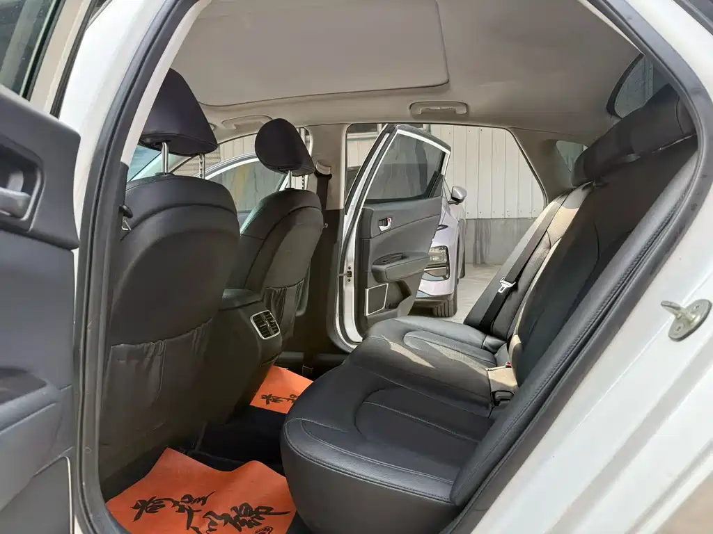 Kia K5 2017 2.0L AT 15 LUX
