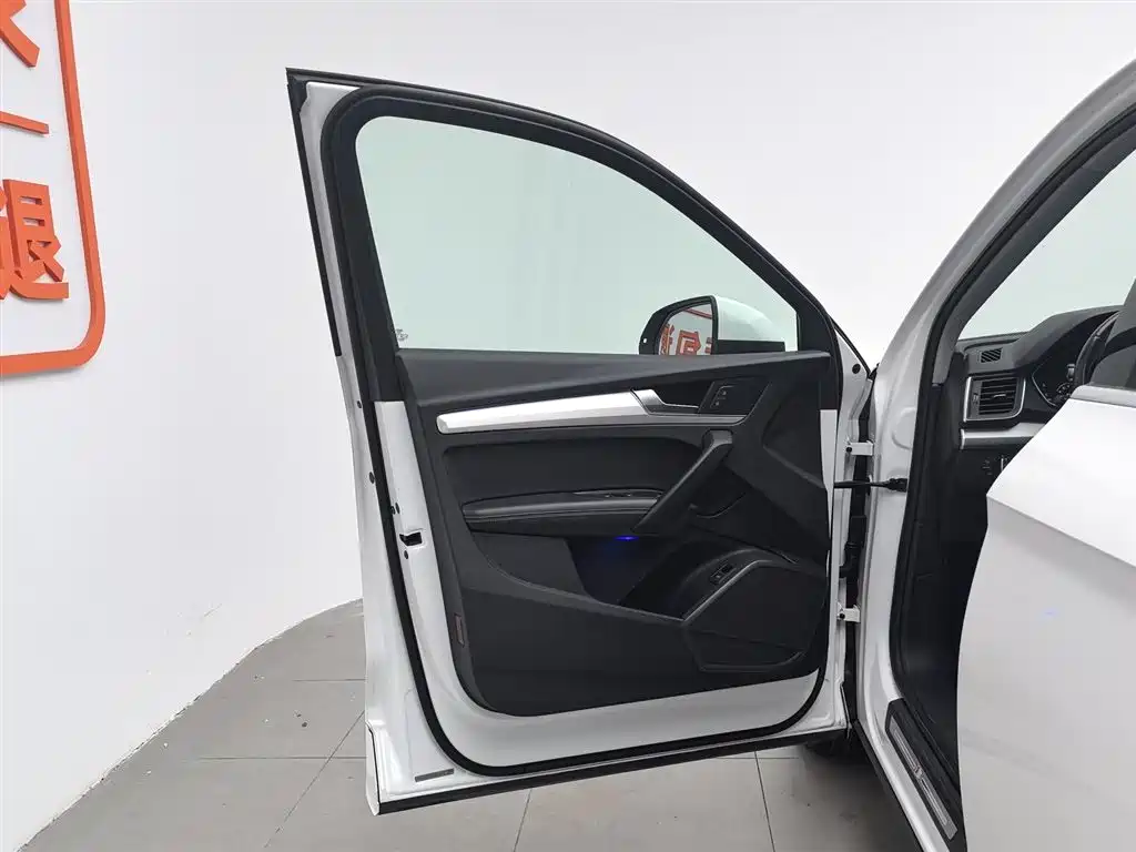 Audi Q5L 2018 40 TFSI Fashion V