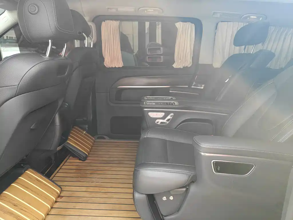 MERCEDES-BENZ V CLASS