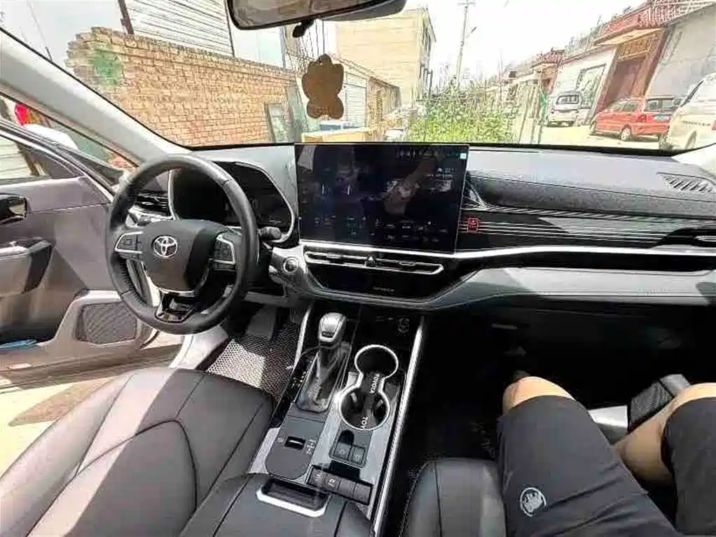 Toyota Highlander 2026 2.5L Elite 5 мест