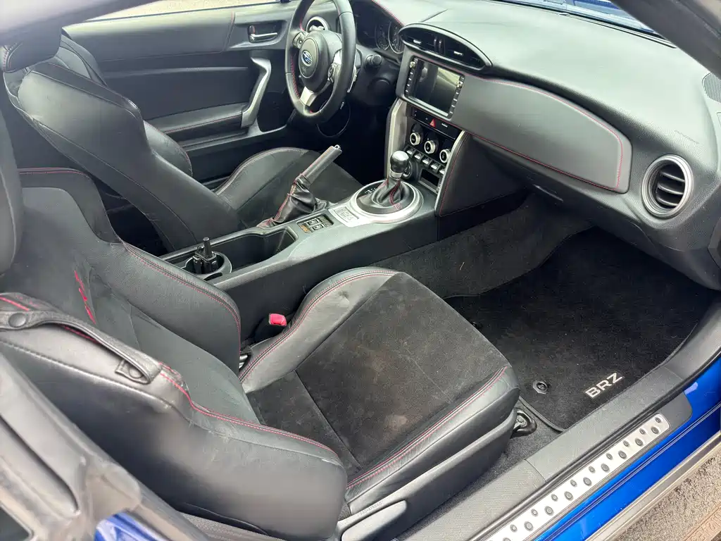 SUBARU BRZ