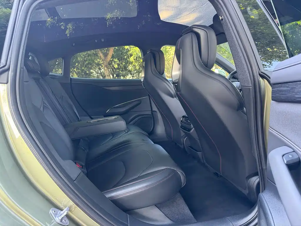 XIAOMI CAR XIAOMI SU7