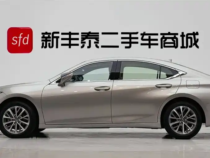Lexus ES 2021 200