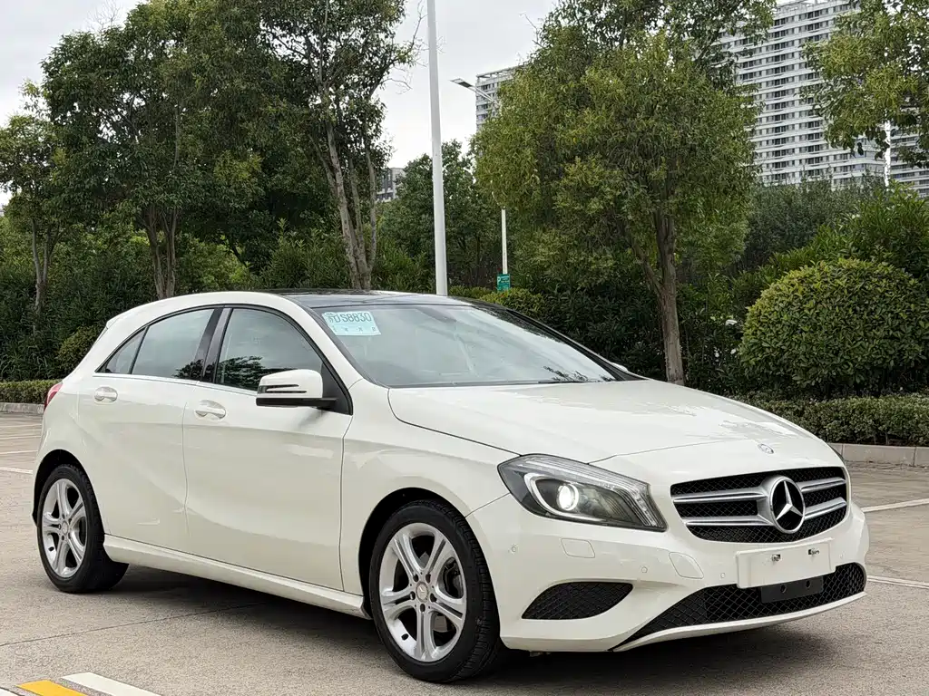 Mercedes-Benz A-Class A 2015 A 200 Fashion
