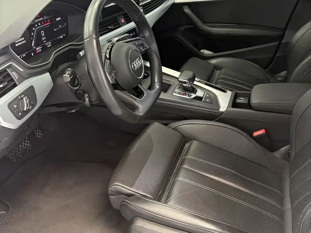 Audi A4L 2022 40 TFSI Luxury