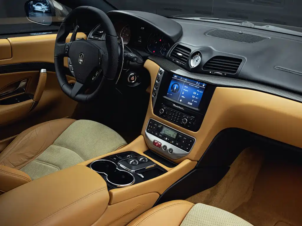 Maserati GranTurismo — миниатюра 28