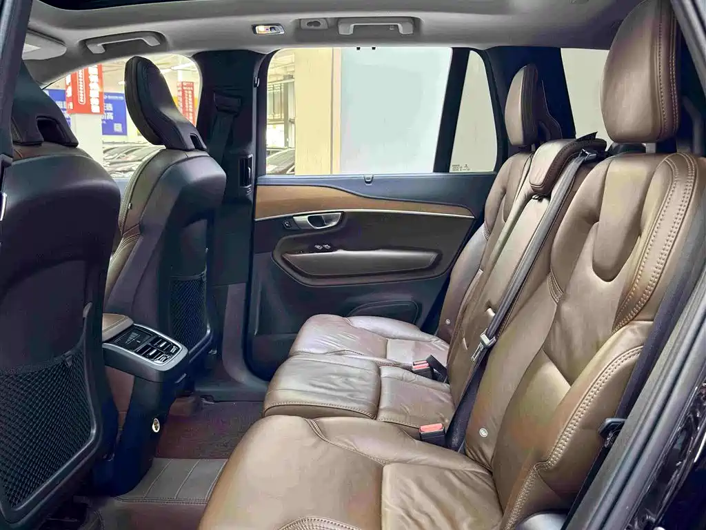 Volvo XC90 2019 T6 7 мест V