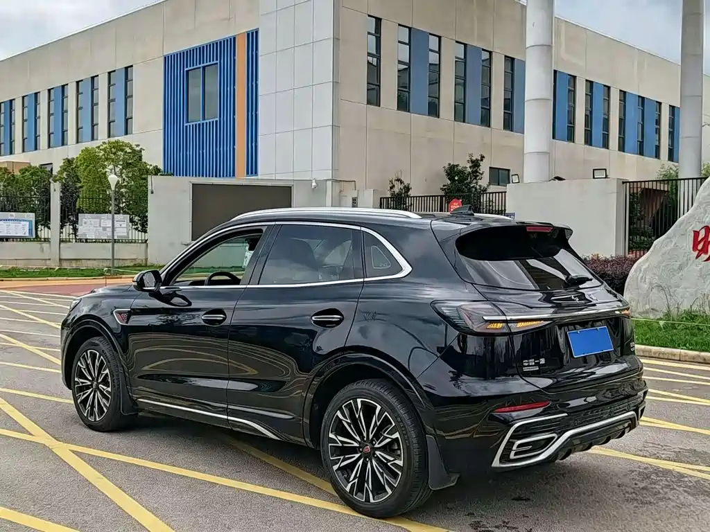 Hongqi HS5 2023 2.0T Pro