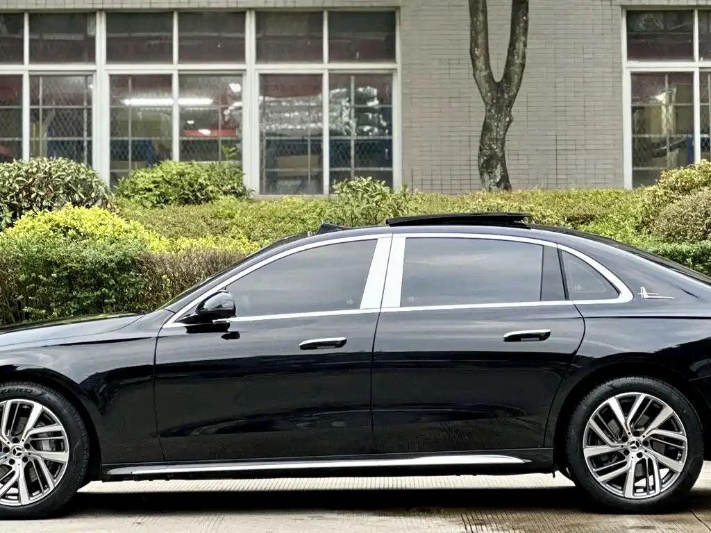 Mercedes-Benz E-Class E 2024 E 300 L Fashion