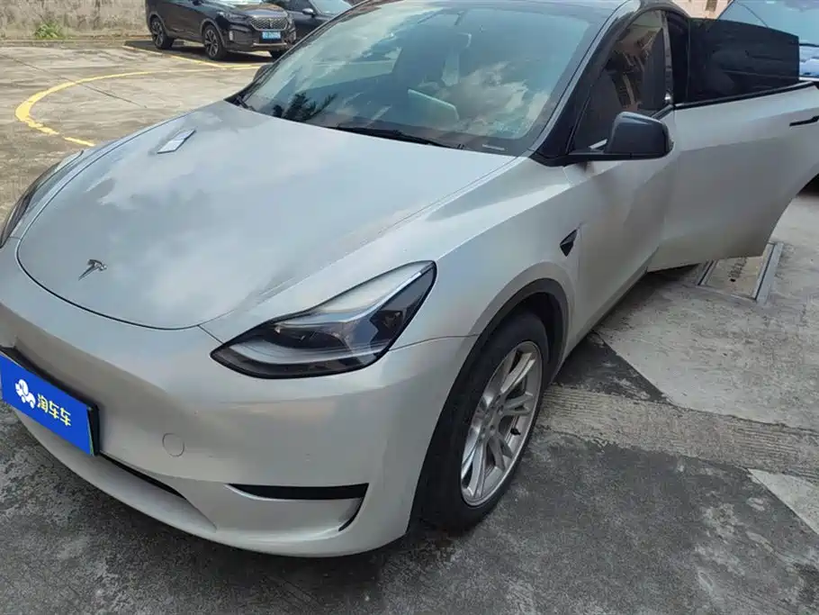 Tesla Model Y 2022