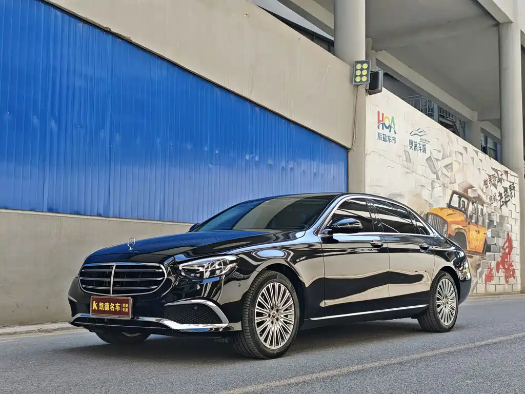 Mercedes-Benz E-Class 2022
