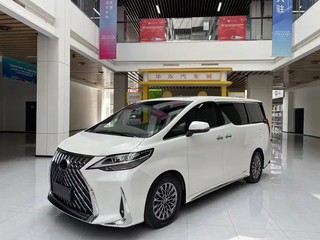 Lexus LM 2023