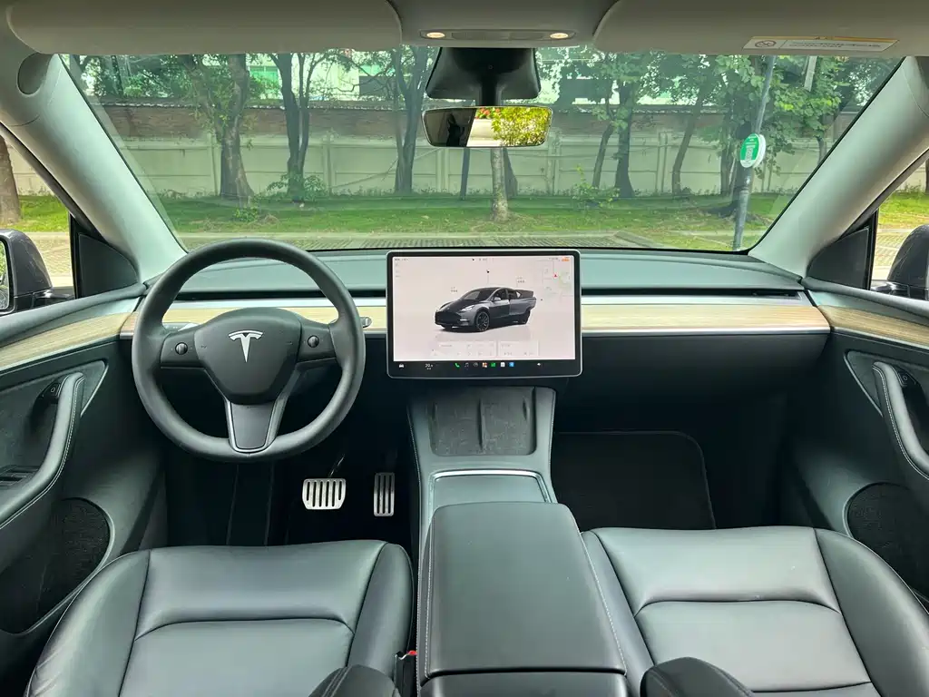 Tesla Model Y — фотографии объявления, Фото 13