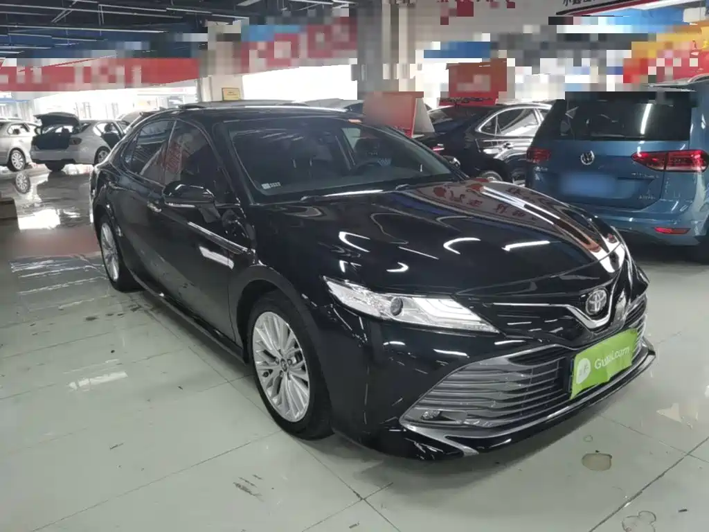 Toyota Camry — миниатюра 4
