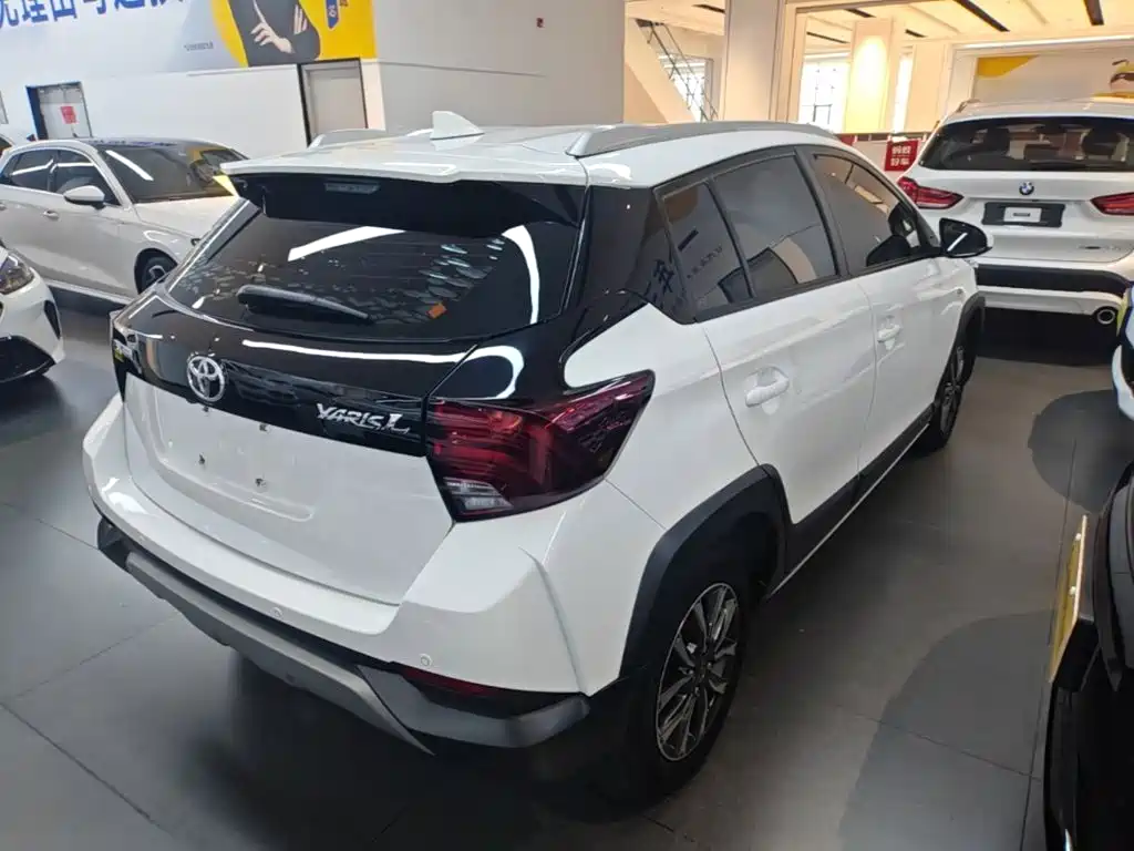 Toyota Yaris L — миниатюра 7
