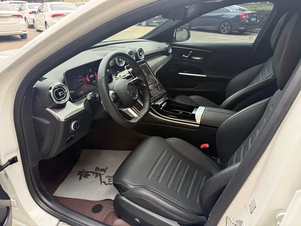 Mercedes-Benz C-Class — миниатюра 4